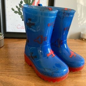 Toddler rain boots size 4 (with lights!)